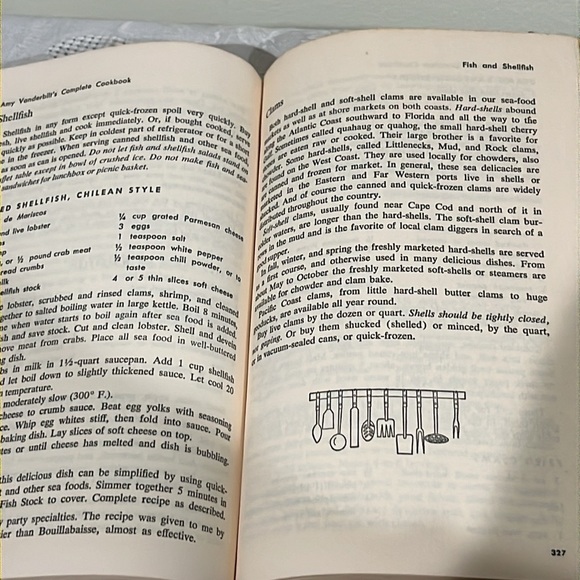 Amy Vanderbilts Complete Cookbook copyright 1961 hardcover VINTAGE - Picture 16 of 16